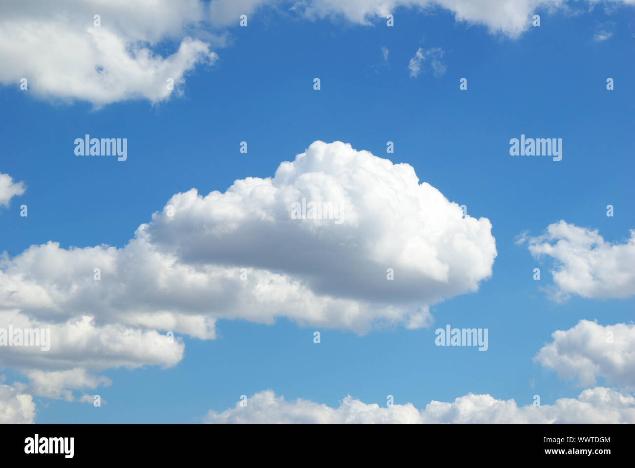blue sky background with tiny clouds Stock Photo - Alamy