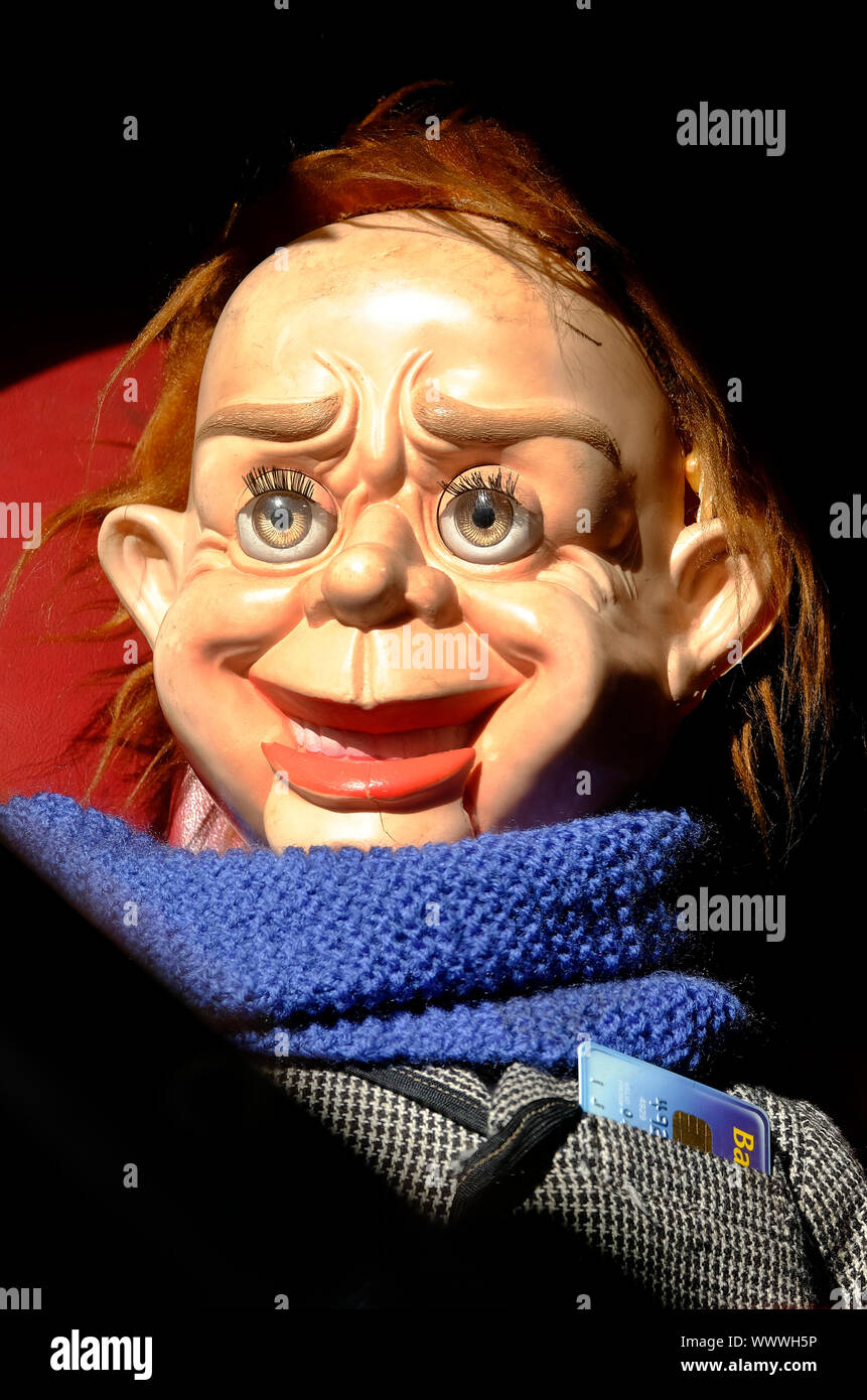 Ventriloquist dummy hires stock photography and images Alamy