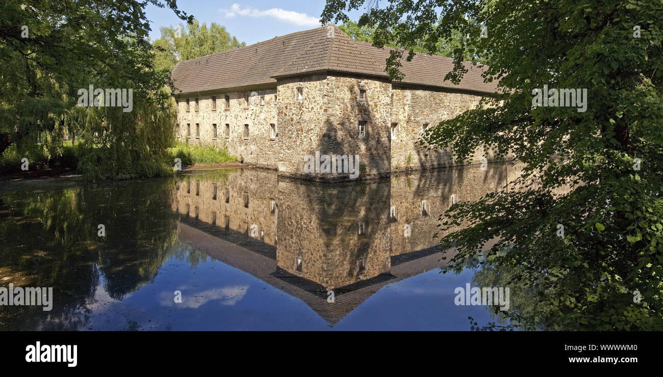 moated castle Haus Graven, Langenfeld, Rheinland, North Rhine ...