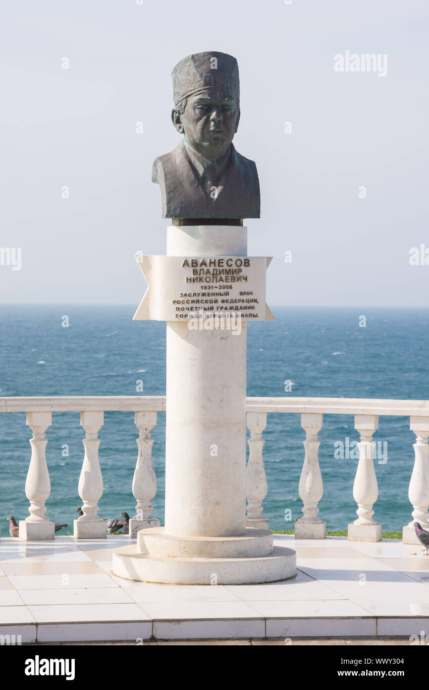Anapa, Russia - March 10, 2016: monument in honor of the honored doctor of Russia Vladimir N. Avanesov, set on the high bank of Stock Photo