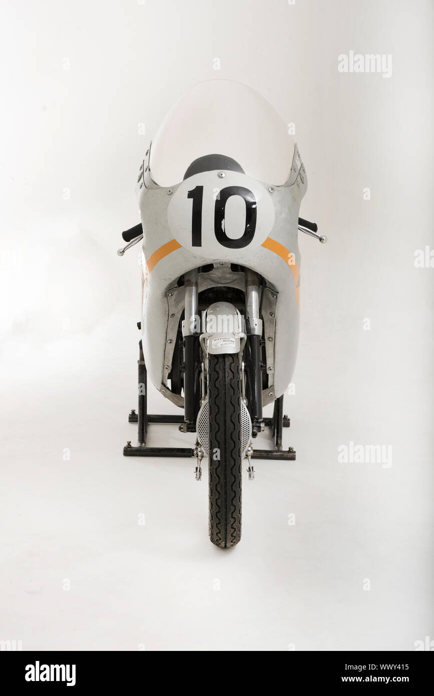 オートバイ・バイク Honda RC162 250 Mike Hailwood 1/12 1961 Honda RC162, Mike Hailwood Stock Photo - Alamy