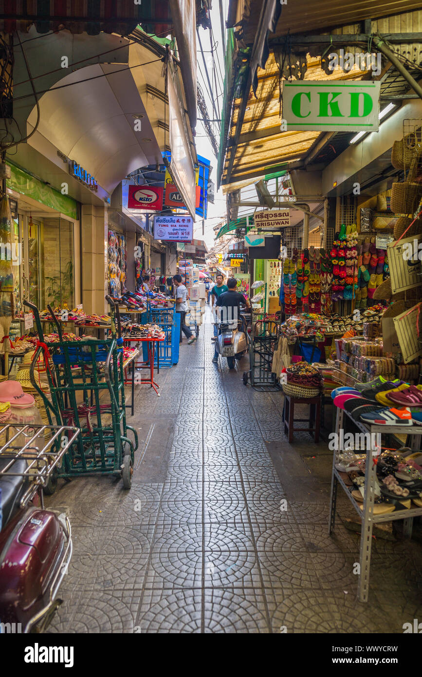 Numerous markets, shops and street food around Samphanthawong, the Chinatown of Bangkok Stock Photo
