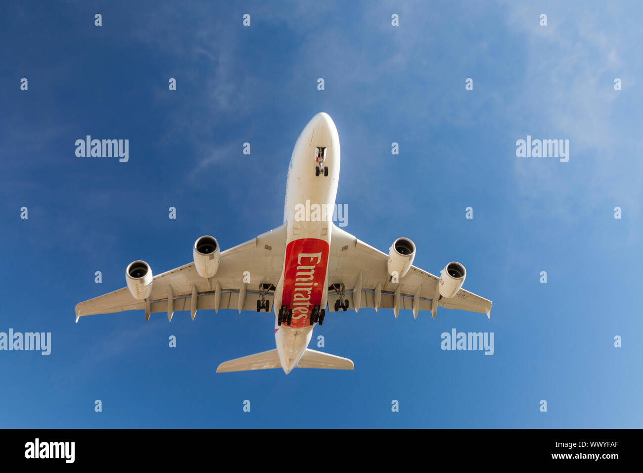 El airbus a380 hi-res stock photography and images - Alamy