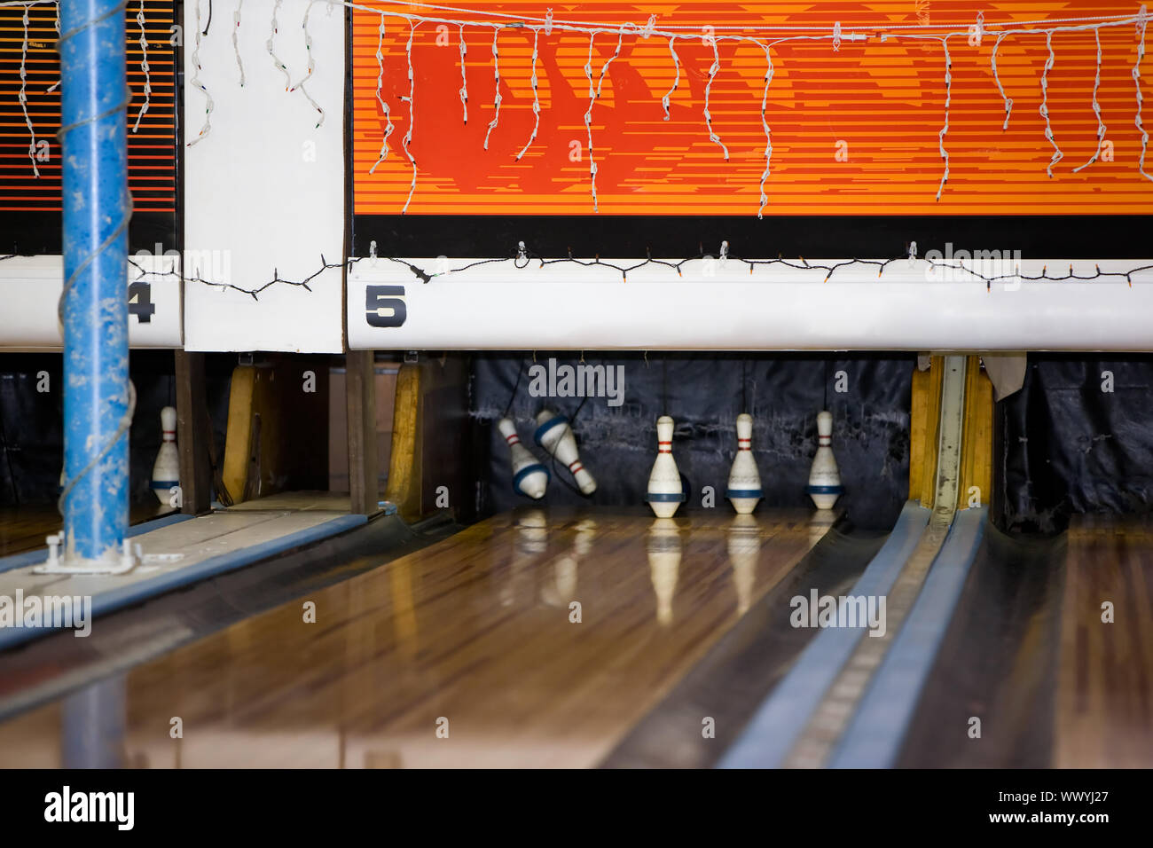 Bowling pins knocked down hires stock photography and images Alamy