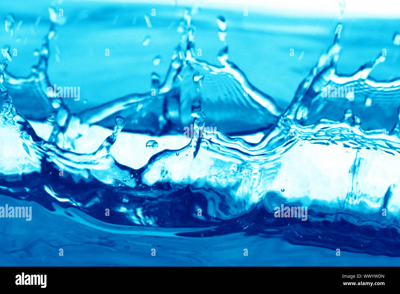 blue water splash macro close up Stock Photo - Alamy