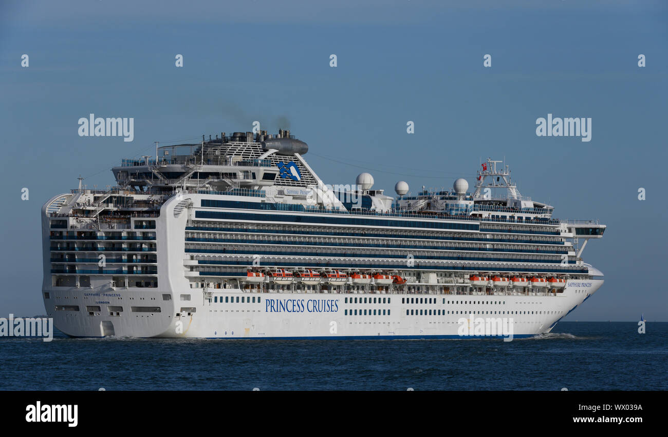MV Sapphire Princess cruise liner leaving Southampton, Hampshire, England, UK Stock Photo