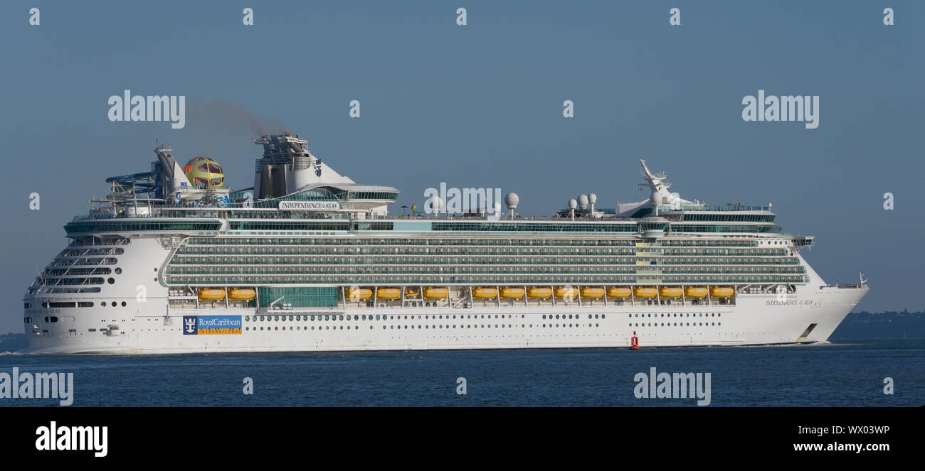 Jewel of the seas hi-res stock photography and images - Alamy