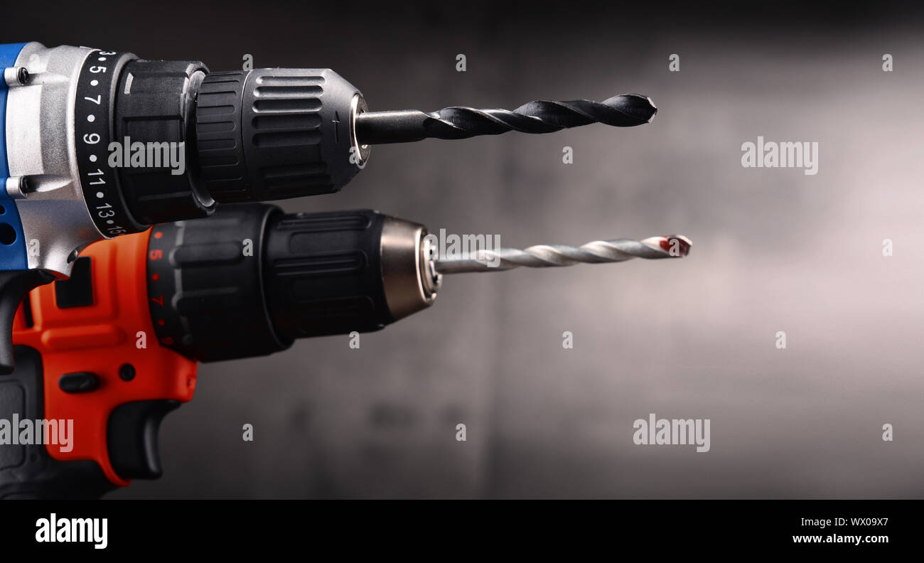 Two cordless drilsl with drill bits working also as screw guns Stock