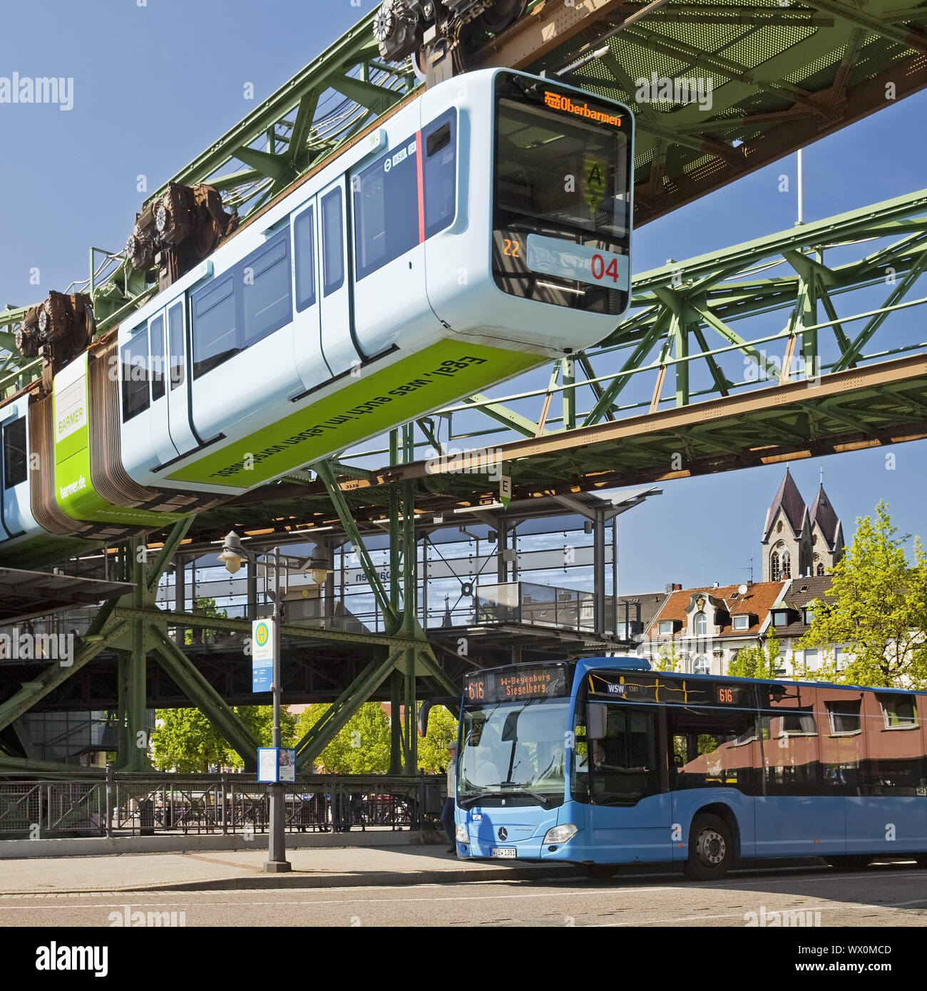 suspension railway WSW GTW Generation 15 at the station Oberbarmen 