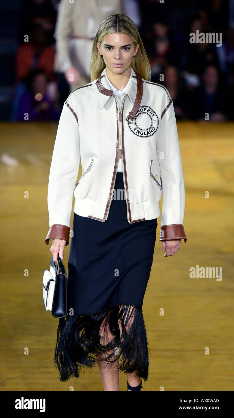 kendall jenner burberry 2020