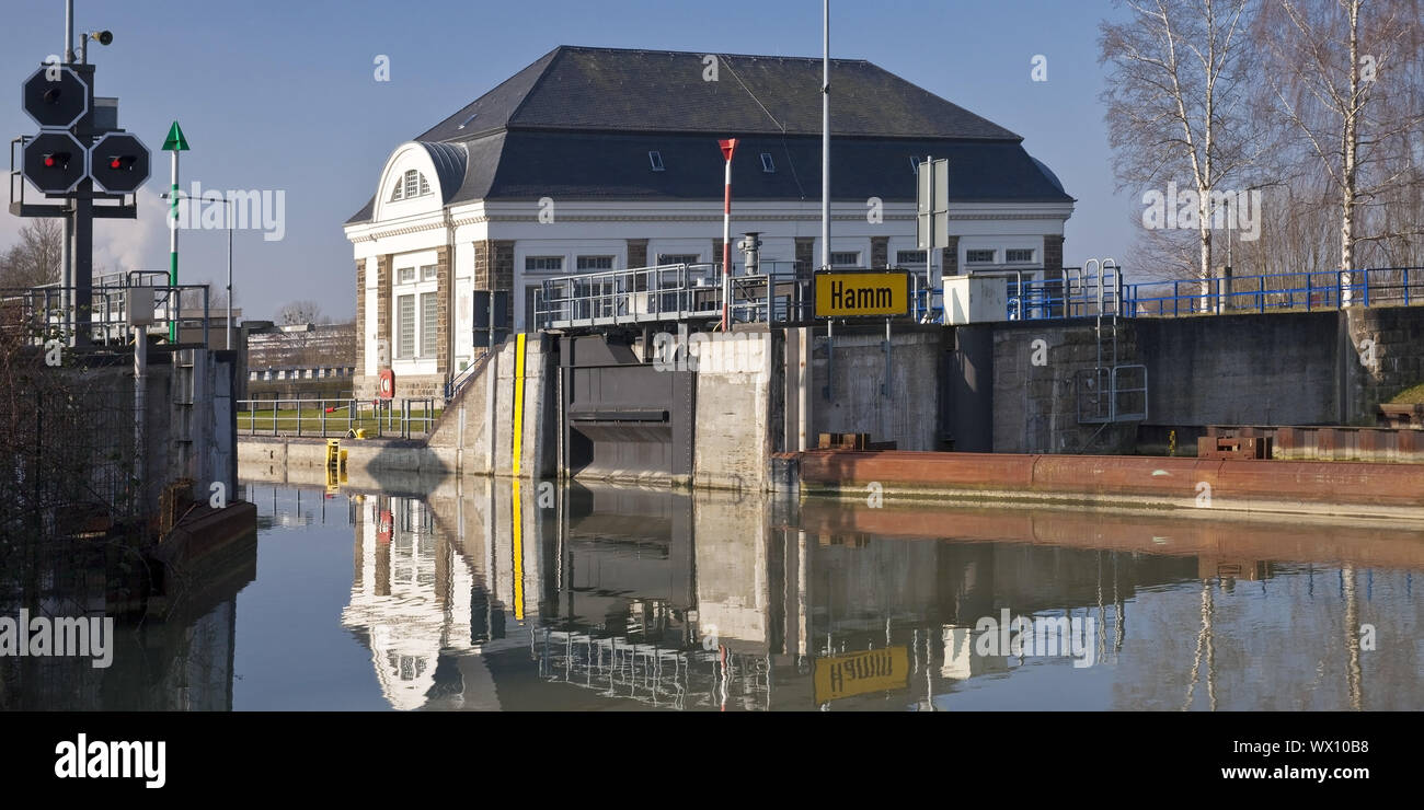 Datteln-Hamm Canal with Hamm sluice, Hamm, Ruhr Area, North Rhine-Westphalia, Germany, Europe Stock Photo