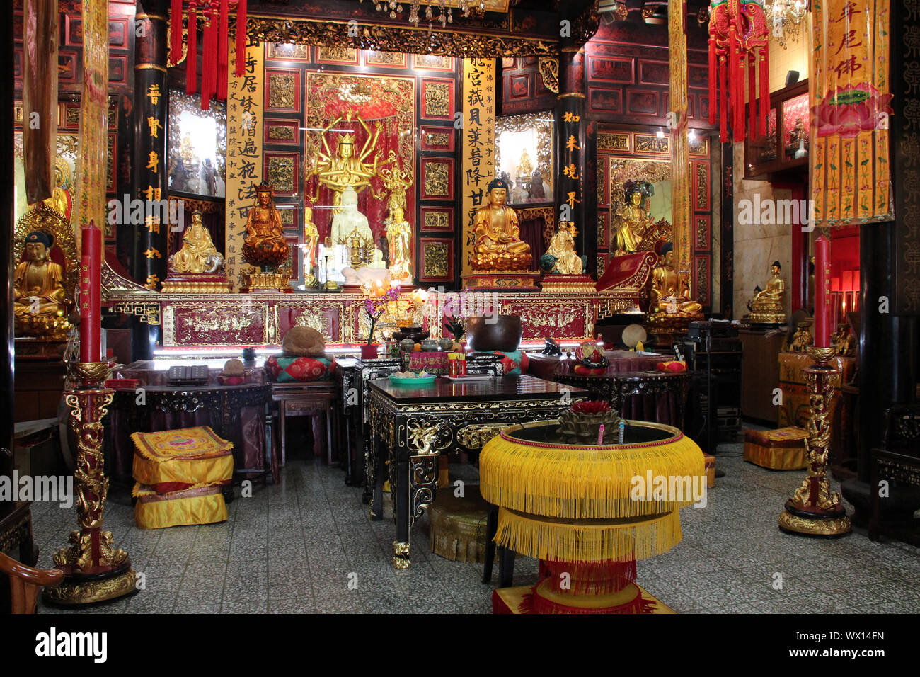 chinese and buddhist temple (Leong San See) in singapore Stock Photo