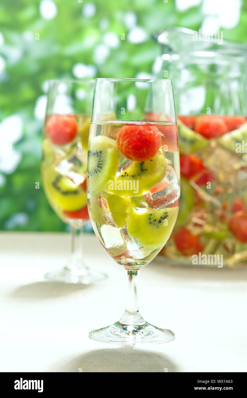 Melon kiwi hi-res stock photography and images - Alamy