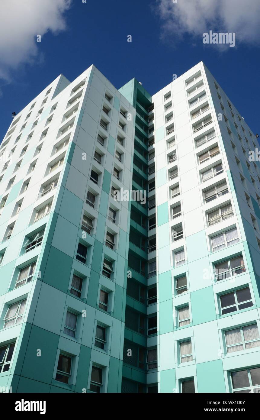 High rise cladding assessment hi-res stock photography and images - Alamy