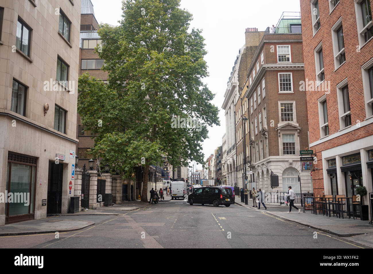 Arlington Street looking north In London, Sept 16, 2019. Photograph by Suzanne Plunkett Stock Photo