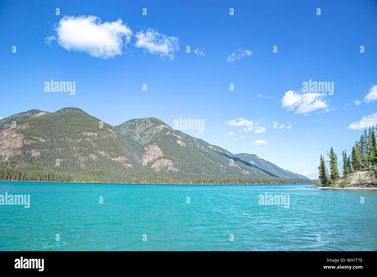 Lake muncho hires stock photography and images Alamy