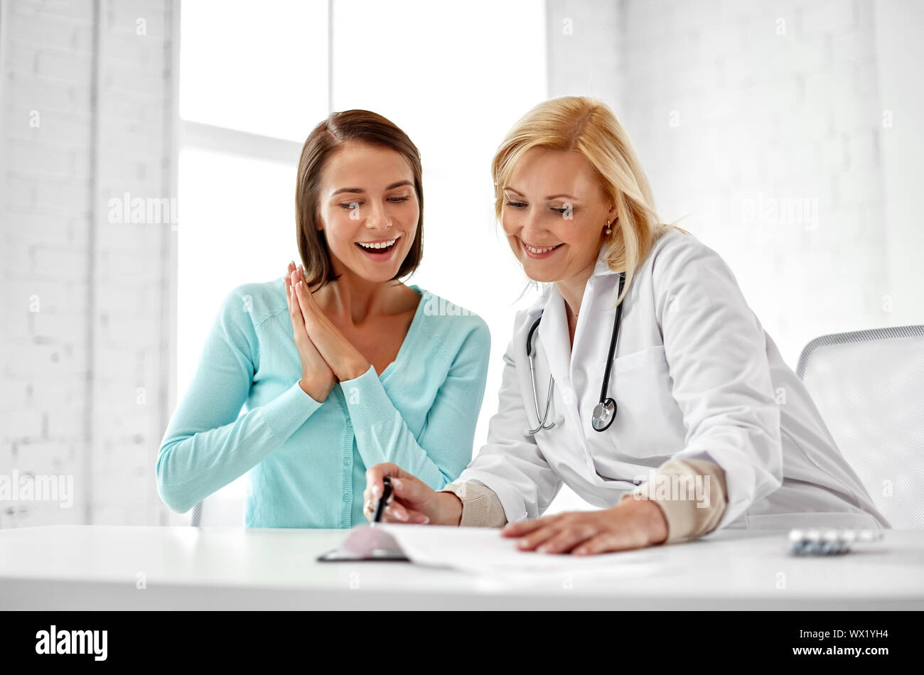 Female doctor gynecologist patient hi-res stock photography and images ...