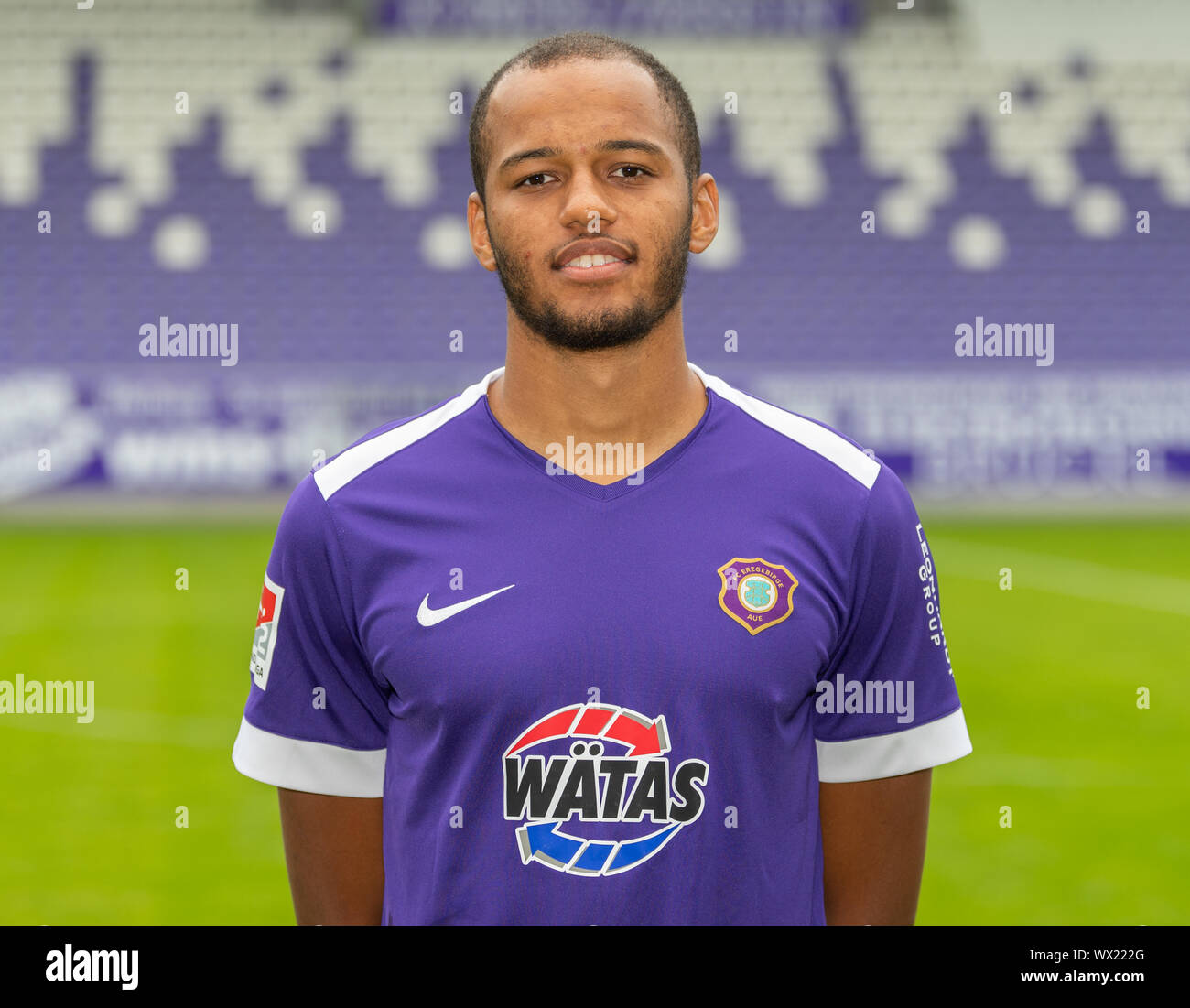 Aue, Germany. 16th Sep, 2019. Soccer 2nd Bundesliga: Fototermin FC  Erzgebirge Aue for the season 2019/20 in the Sparkassen-Erzgebirsgstadion.  Player Louis Samson. Credit: Robert Michael/dpa-Zentralbild/dpa - IMPORTANT  NOTE: In accordance with the