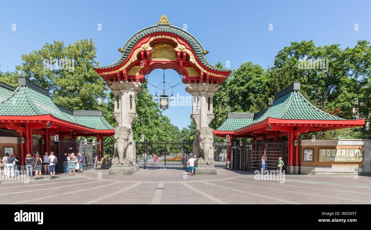 Visitors buying a ticket at the entrance of Berlin Zoo, Germany Stock Photo