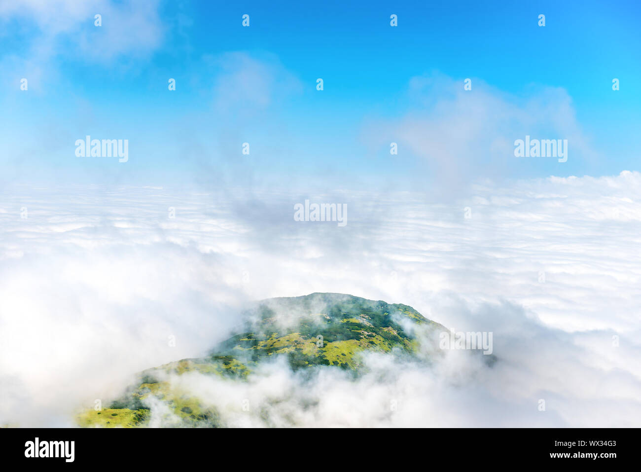 Aerial view mountain slopes cloud hi-res stock photography and images ...