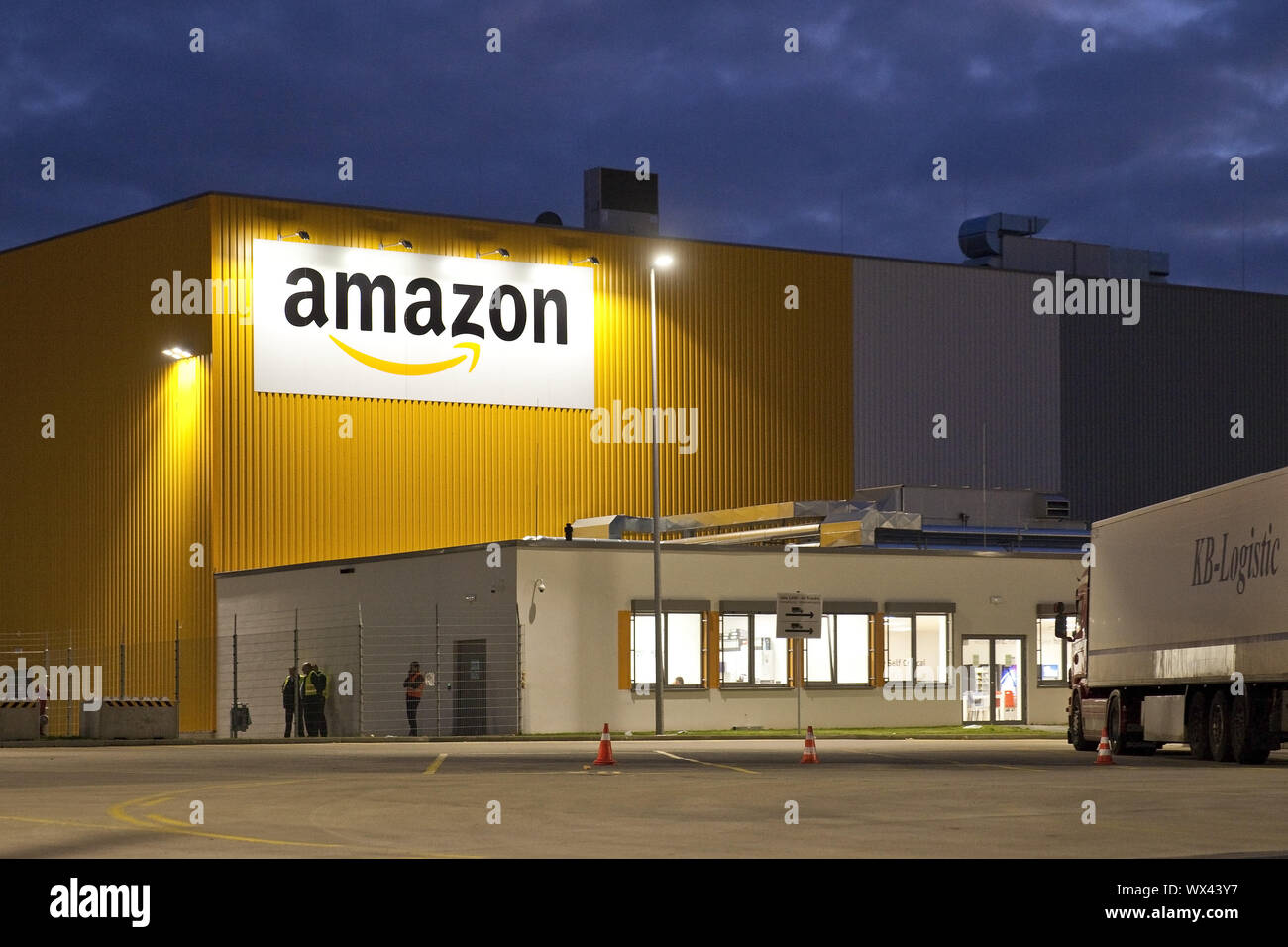 Amazon Logistics Centre DTM2, Dortmund, on the site of the former  Westfalenhuette, Germany, Europe Stock Photo - Alamy