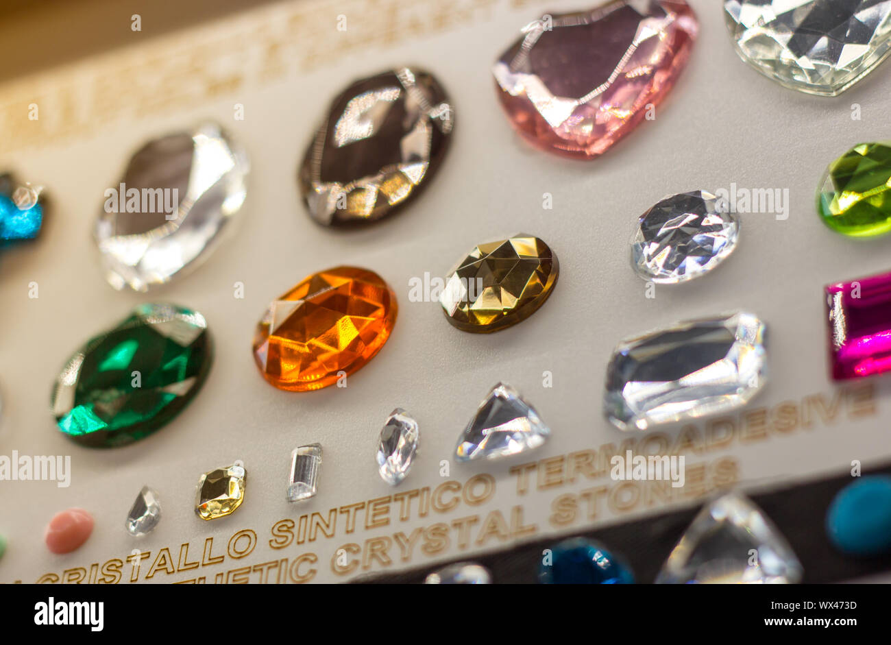 Exhibition diamond jewellery hires stock photography and images Alamy