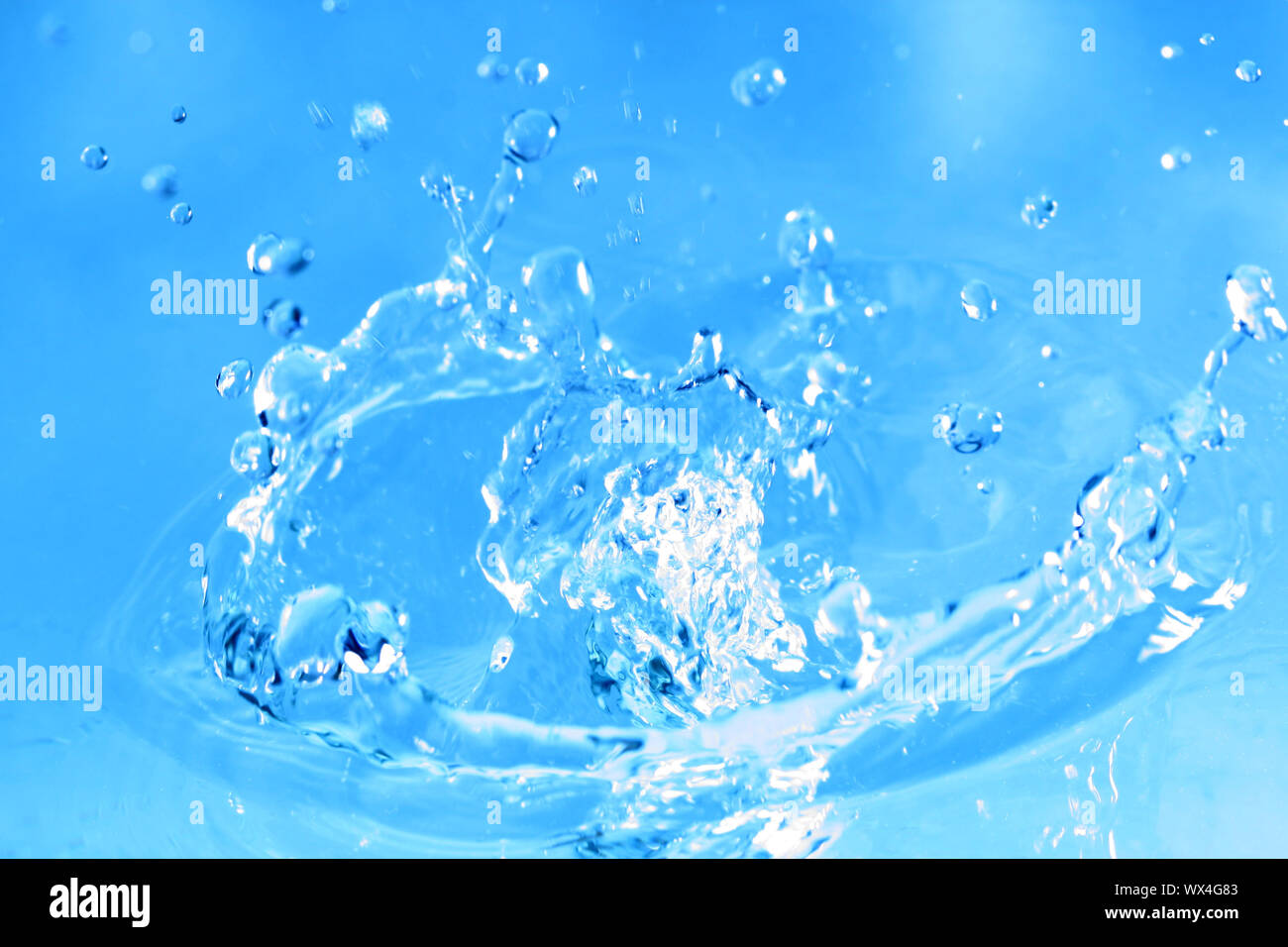 blue water splash macro close up Stock Photo - Alamy
