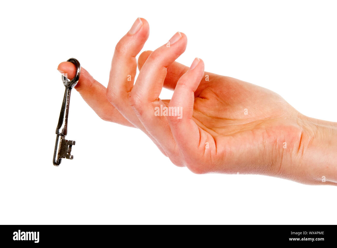 Подручные предметы для самообороны. Крутить ключи. Баба крутит ключи в руках. Крутить ключи. Крутить ключи.