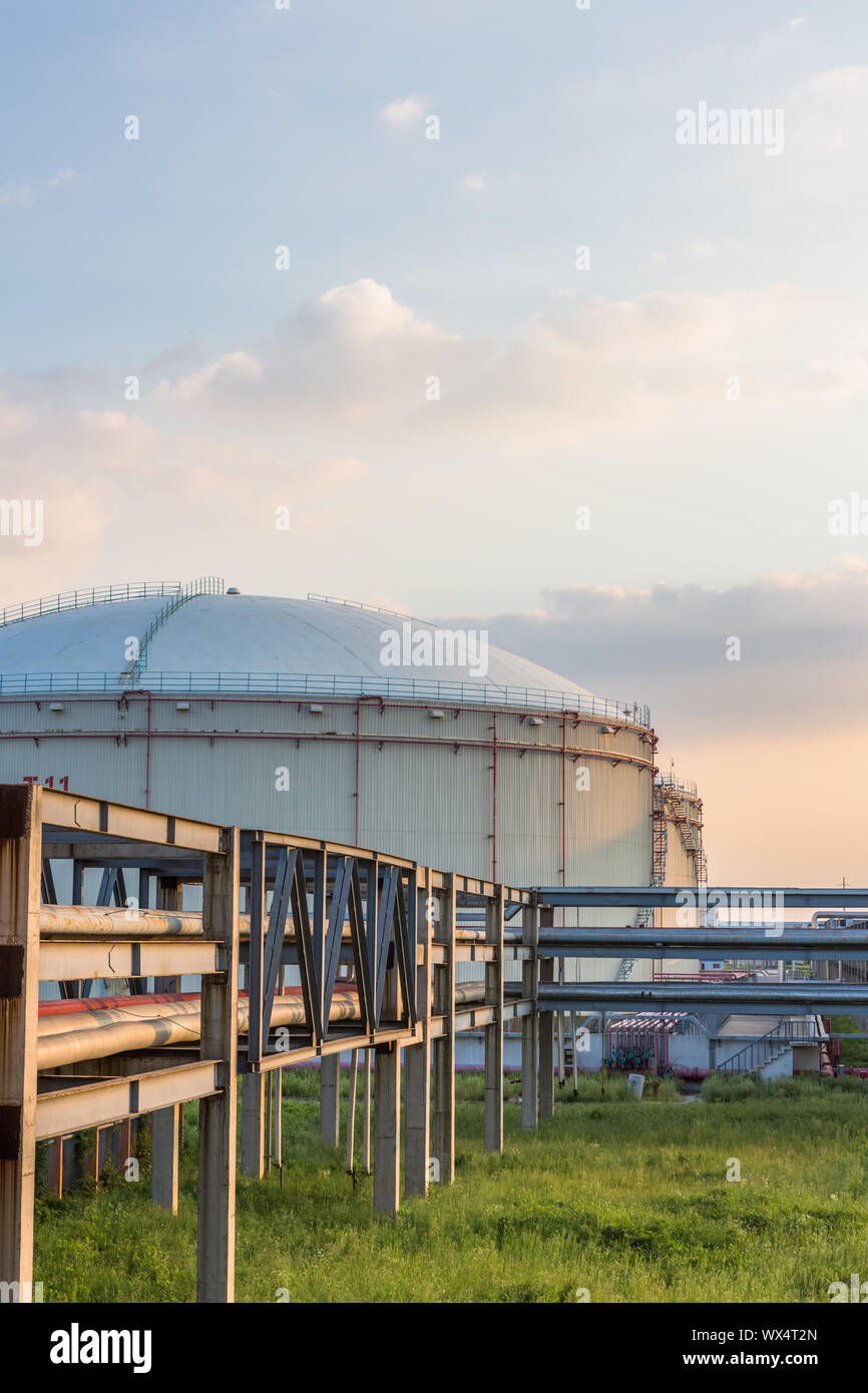 gas tanks for petrochemical plant Stock Photo