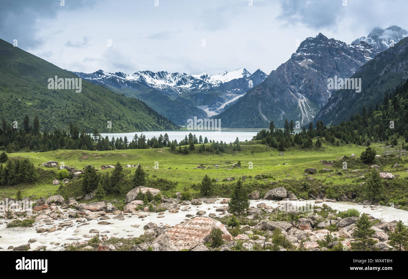 Tourism adventure hi-res stock photography and images - Alamy