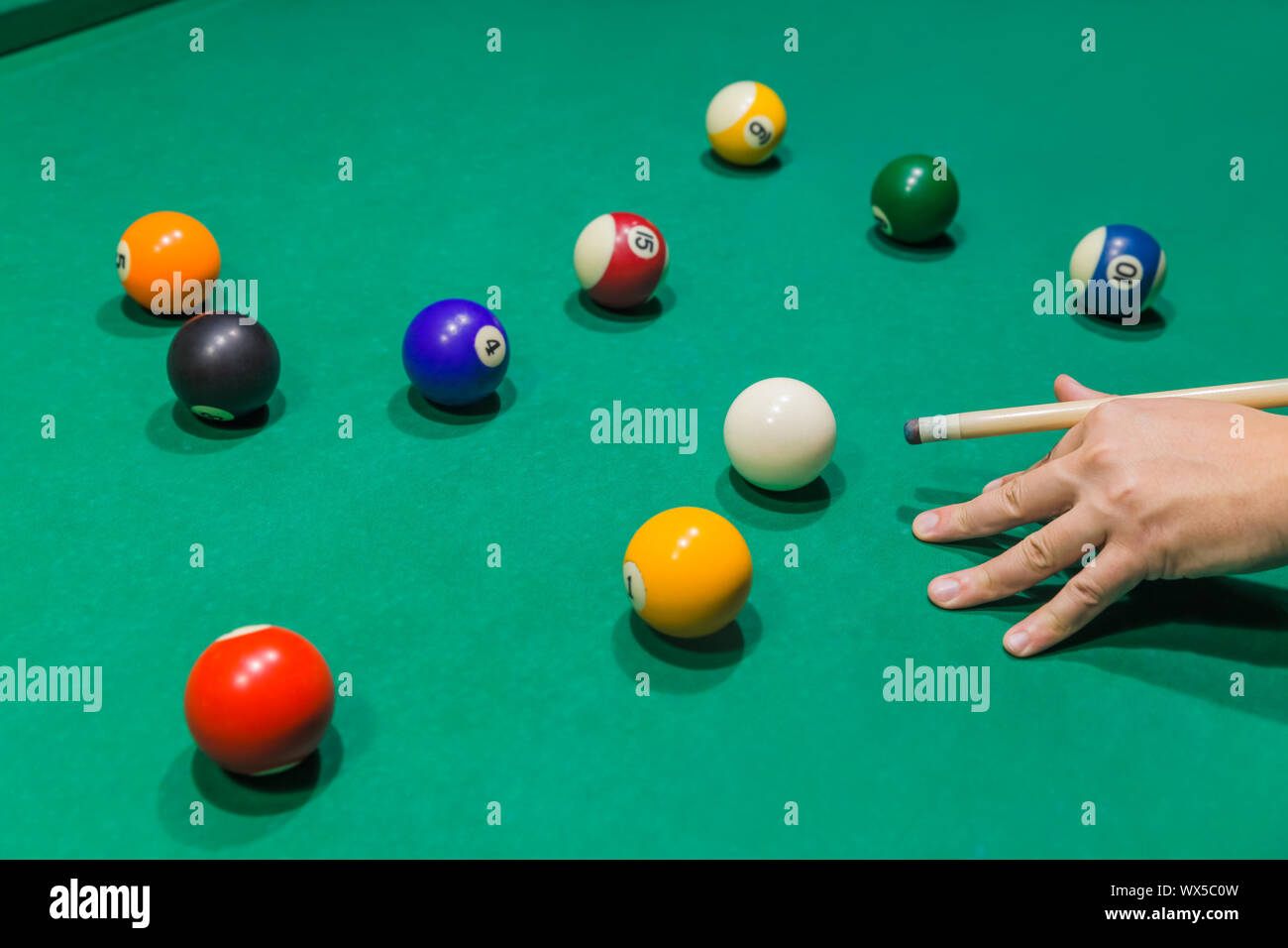 Hand snooker balls hires stock photography and images Alamy