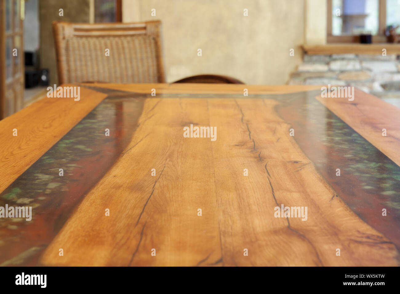 wooden table background texture, close up Stock Photo - Alamy
