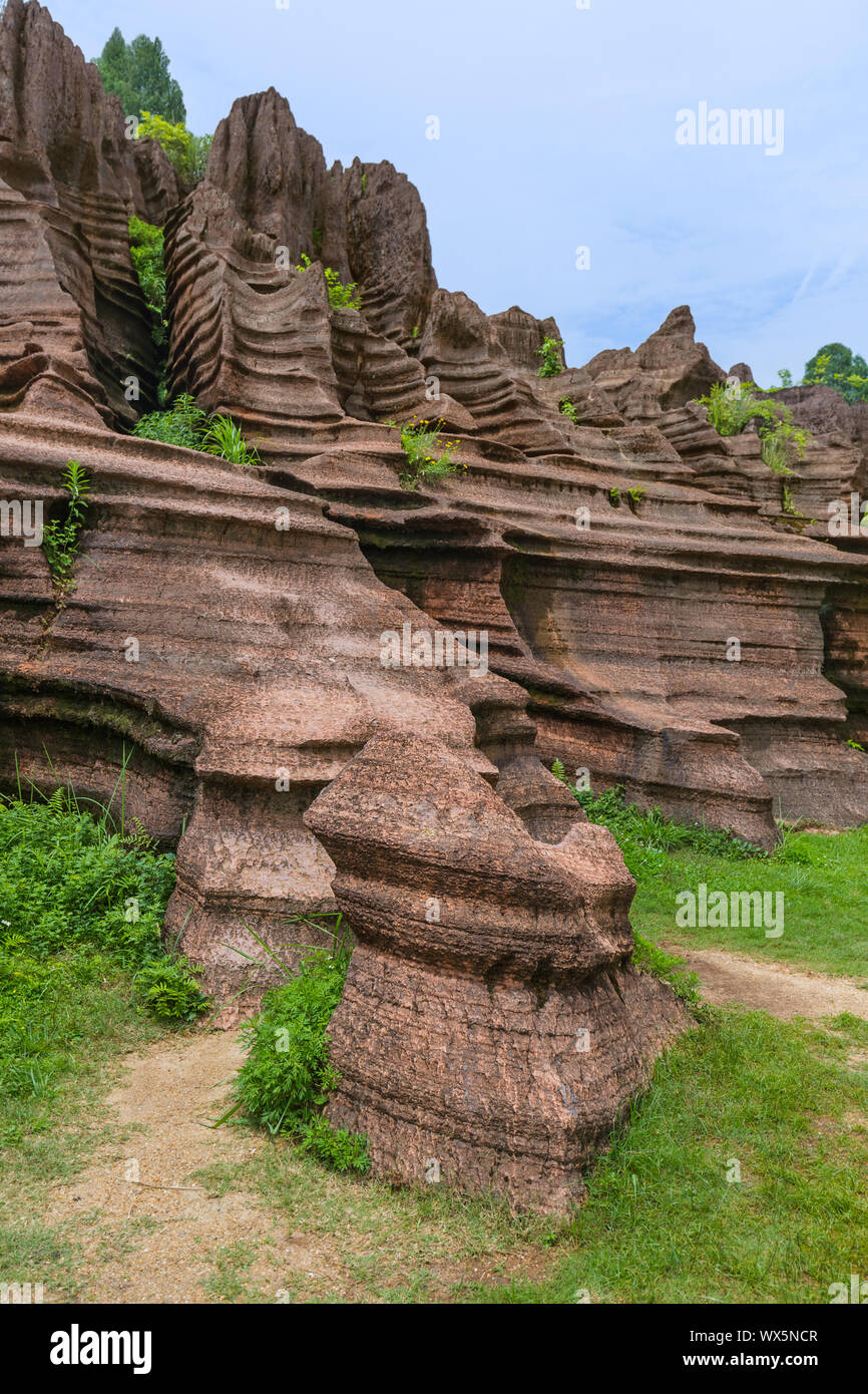 Red Rocks China Cave of the red stones hi-res stock photography and images - Alamy