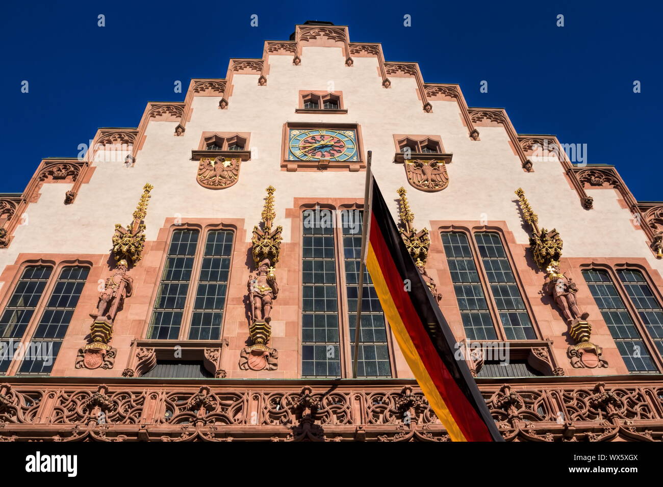 Statue Frankfurt High Resolution Stock Photography and Images - Alamy
