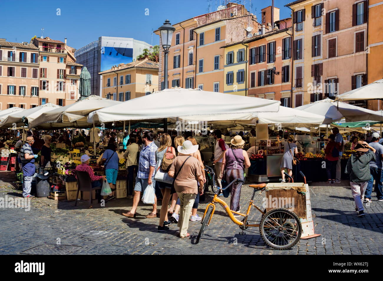 Parione High Resolution Stock Photography and Images - Alamy