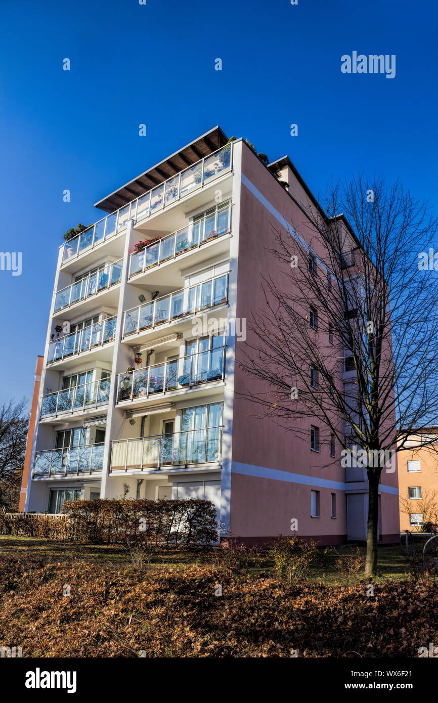 Modern residential house Stock Photo - Alamy