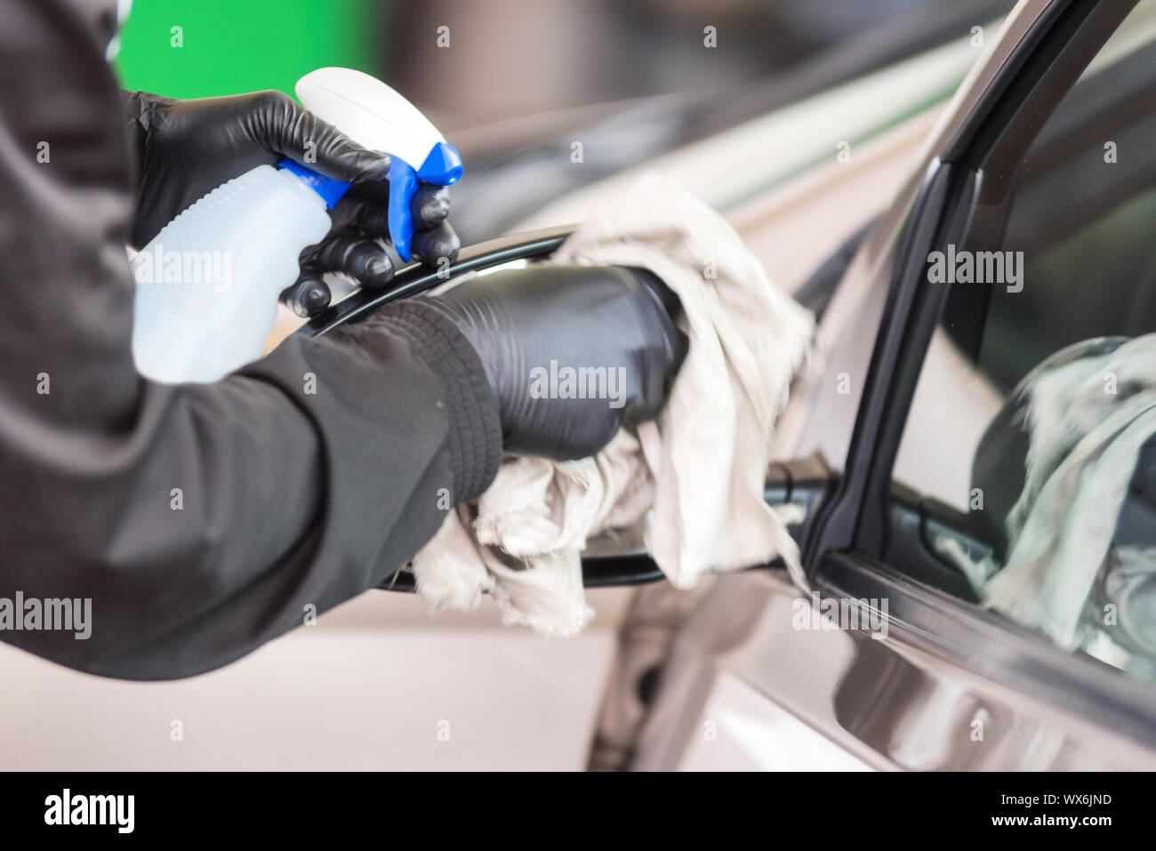 Car glass glass dust hires stock photography and images Alamy