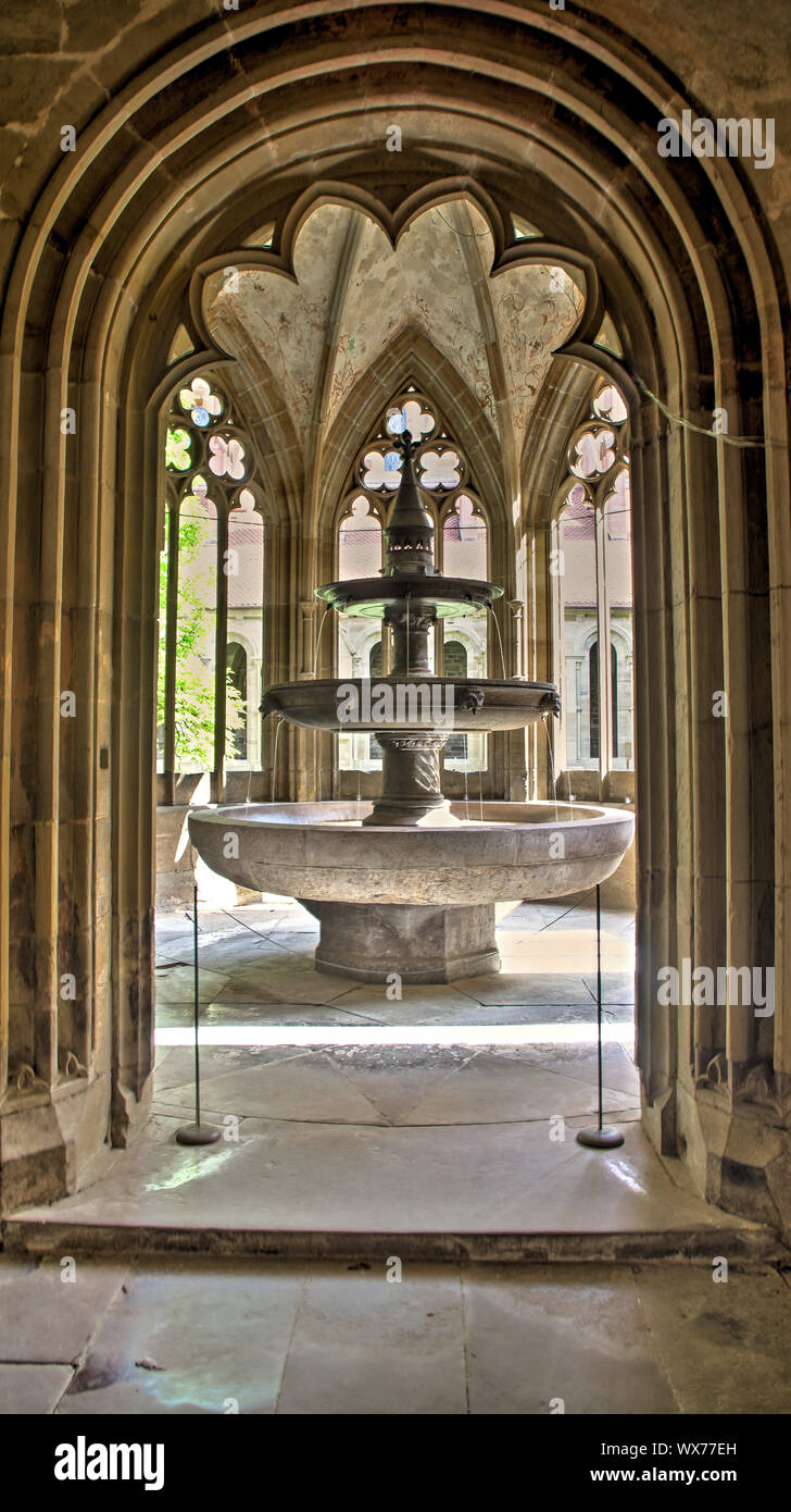 four level fountain in medieval monastery maulbronn Stock Photo Alamy