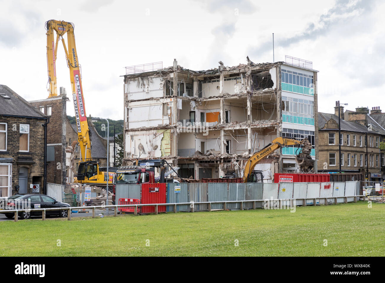 Demolition work on the former Keighley College in Cavendish Street, Keighley Stock Photo