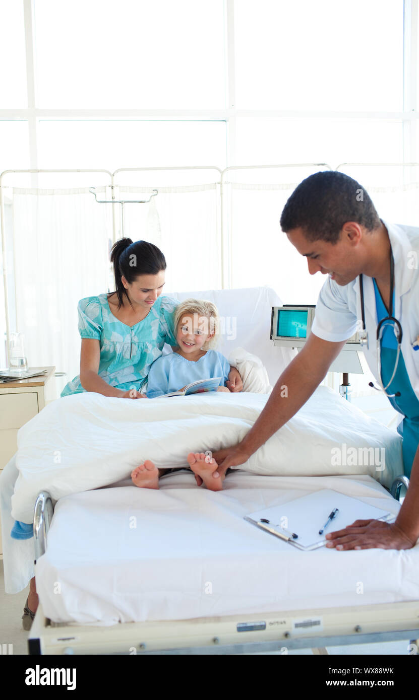 Little girls feet hires stock photography and images Alamy