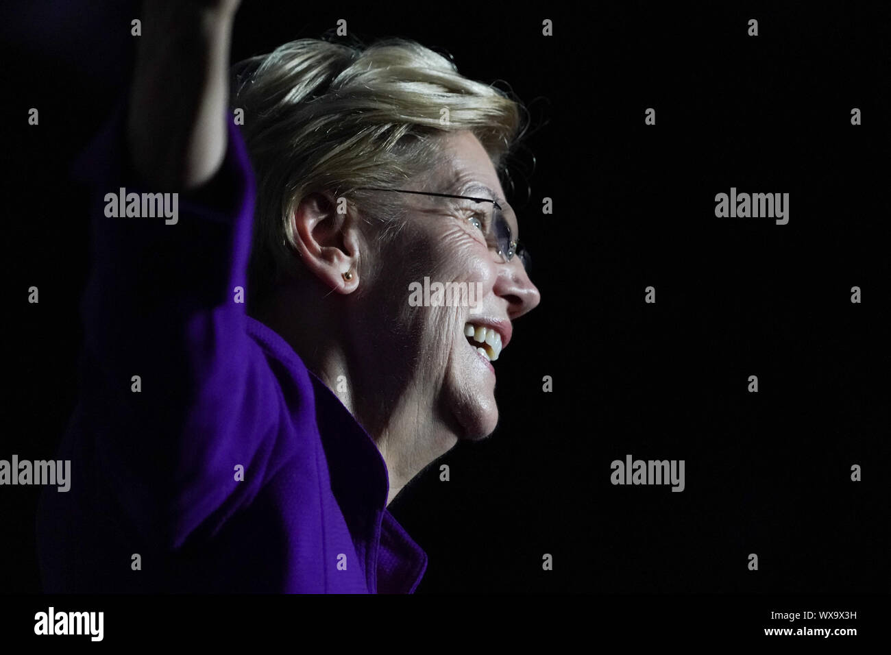 New York, NY, USA. 16th Sep, 2019. Presidential Candidate ELIZABETH WARREN speaks at a rally in Washington Square Park on September 16, 2019 in New York. Credit: Bryan Smith/ZUMA Wire/Alamy Live News Stock Photo