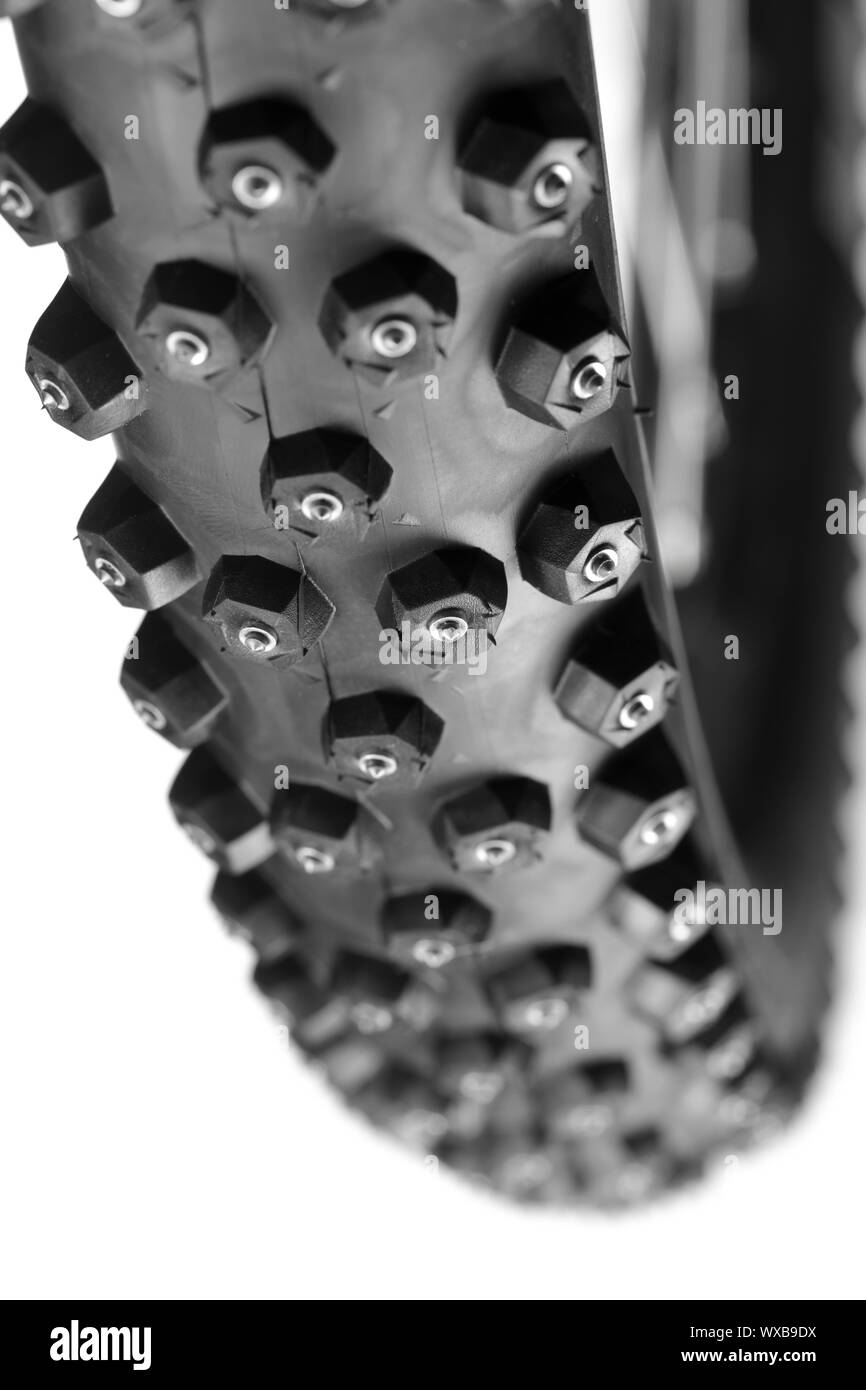 Rubber cover with spike Bike Spikes to prevent the bicycle from slipping  over snow or ice and falling over - GIGAZINE