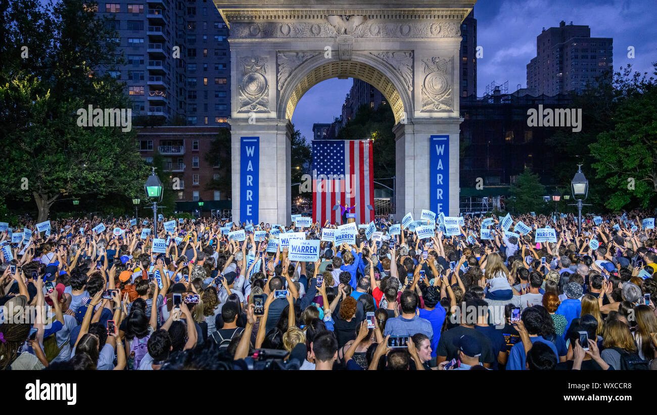 New York, USA,  16 September 2019.  Massachusetts Senator and Democratic Presidential candidate Elizabeth Warren is cheered by the crowd as she addresses a campaign rally in New York's Washington Square Park.  Credit: Enrique Shore/Alamy Live News Stock Photo
