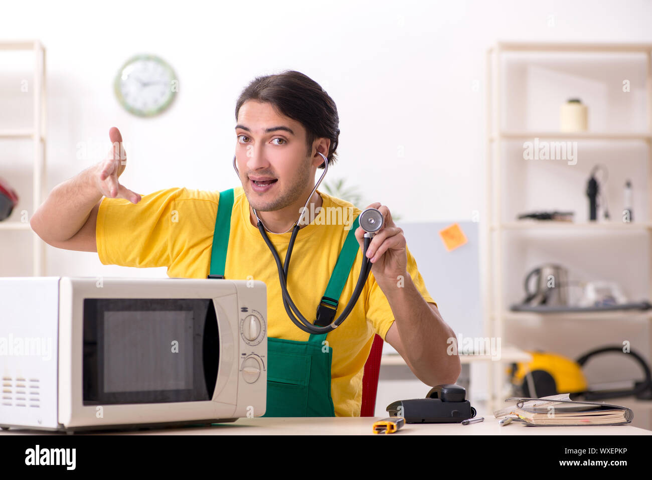Microwave funny hires stock photography and images Alamy