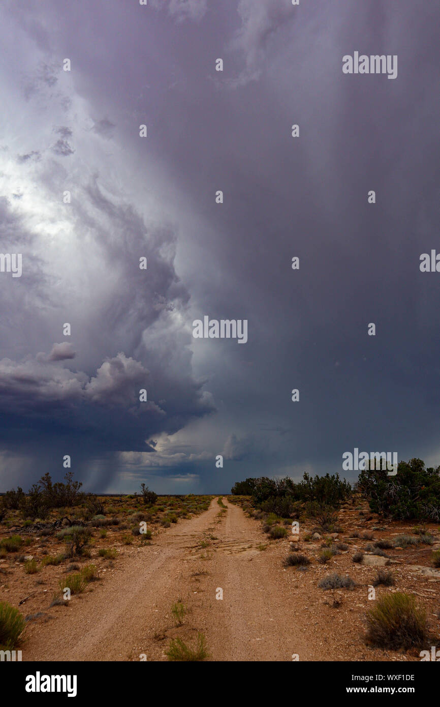 Dark sky dirt road hi-res stock photography and images - Alamy