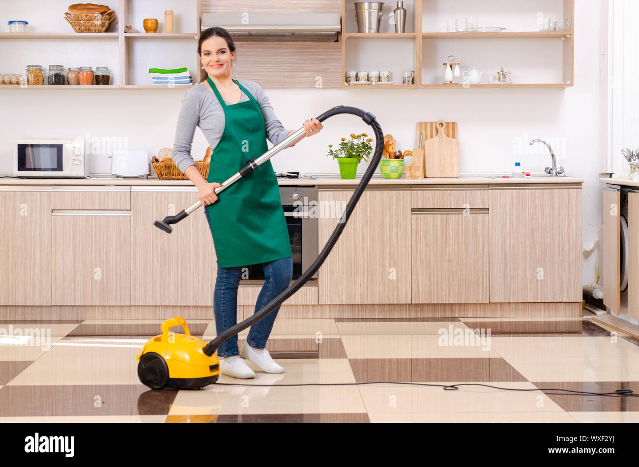 Vacuuming litter hires stock photography and images Alamy