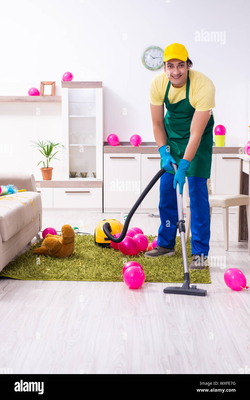 Vacuuming litter hires stock photography and images Alamy