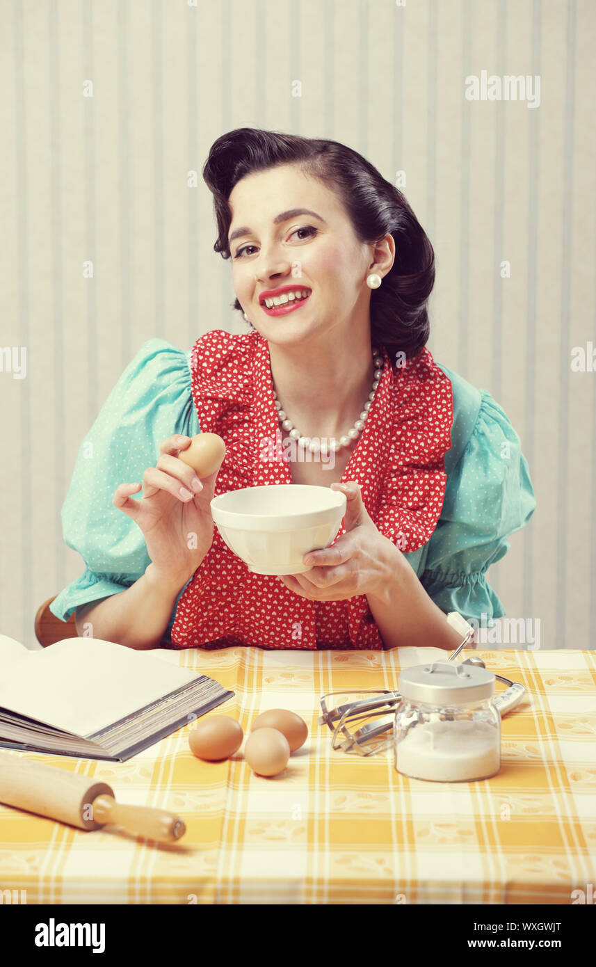1950 housewife cooking hi-res stock photography and images - Alamy