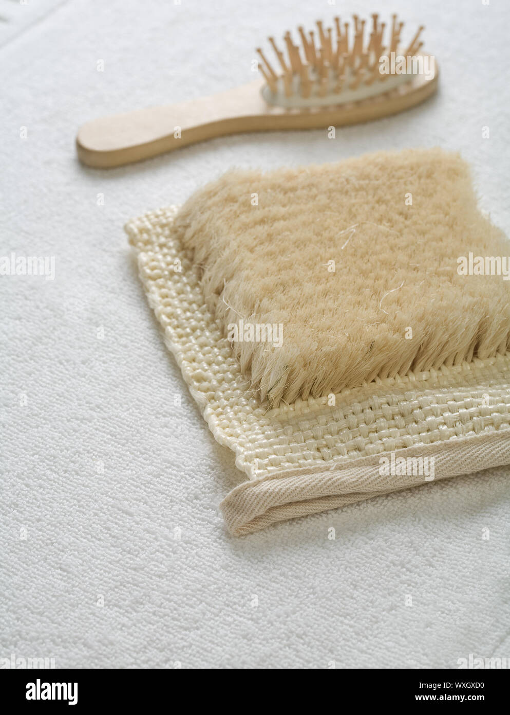Tweve Objects two objects on white towel Stock Photo - Alamy