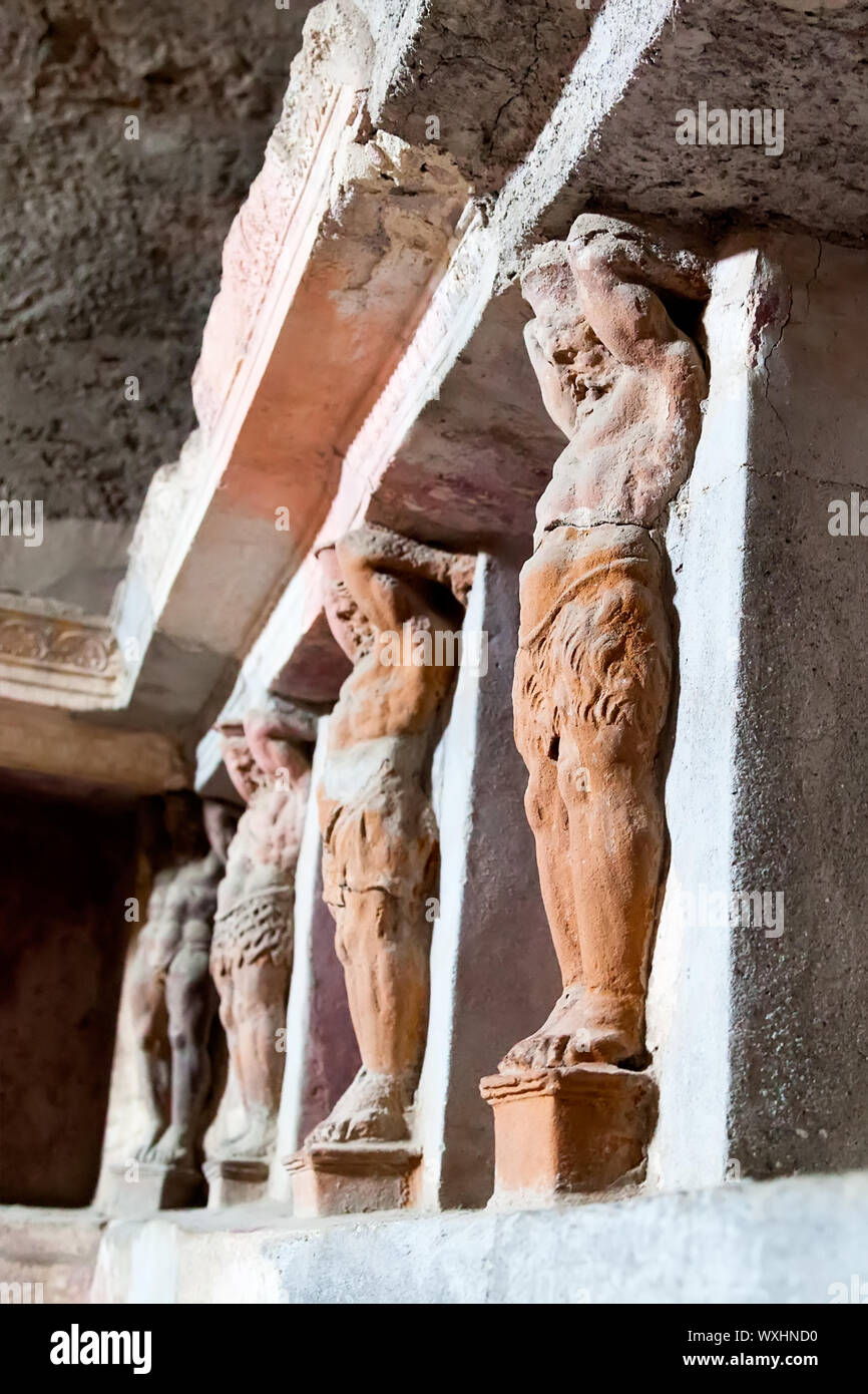Pompeii human statue hires stock photography and images Alamy